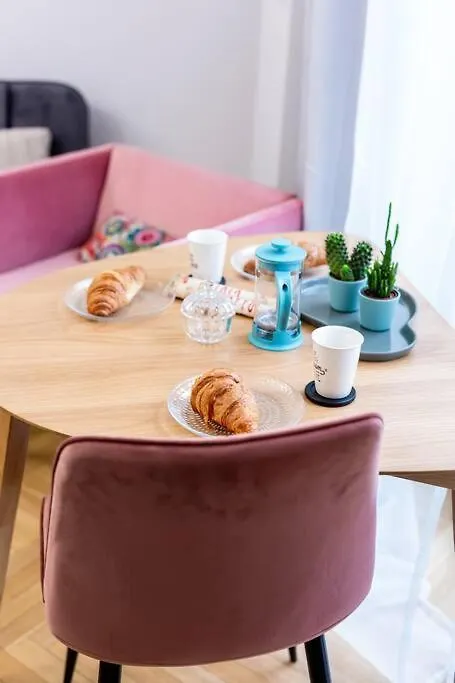 Romantyczny, Nowoczesny W Sercu Placu Zbawiciela! Warsaw Apartment