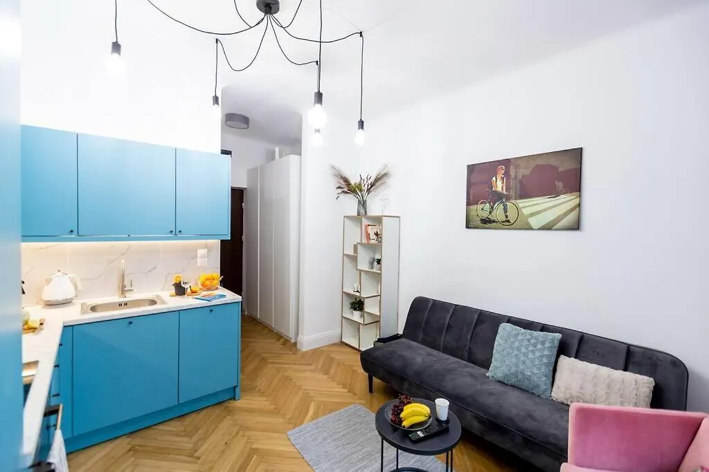 Romantyczny, Nowoczesny W Sercu Placu Zbawiciela! Warsaw 0*,  Poland